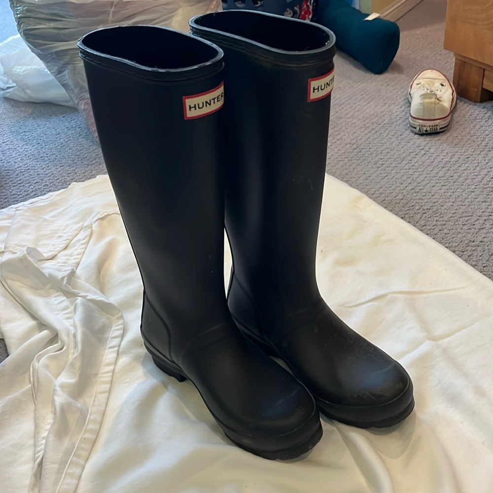 Women’s/girls hunter boots size 6 women’s